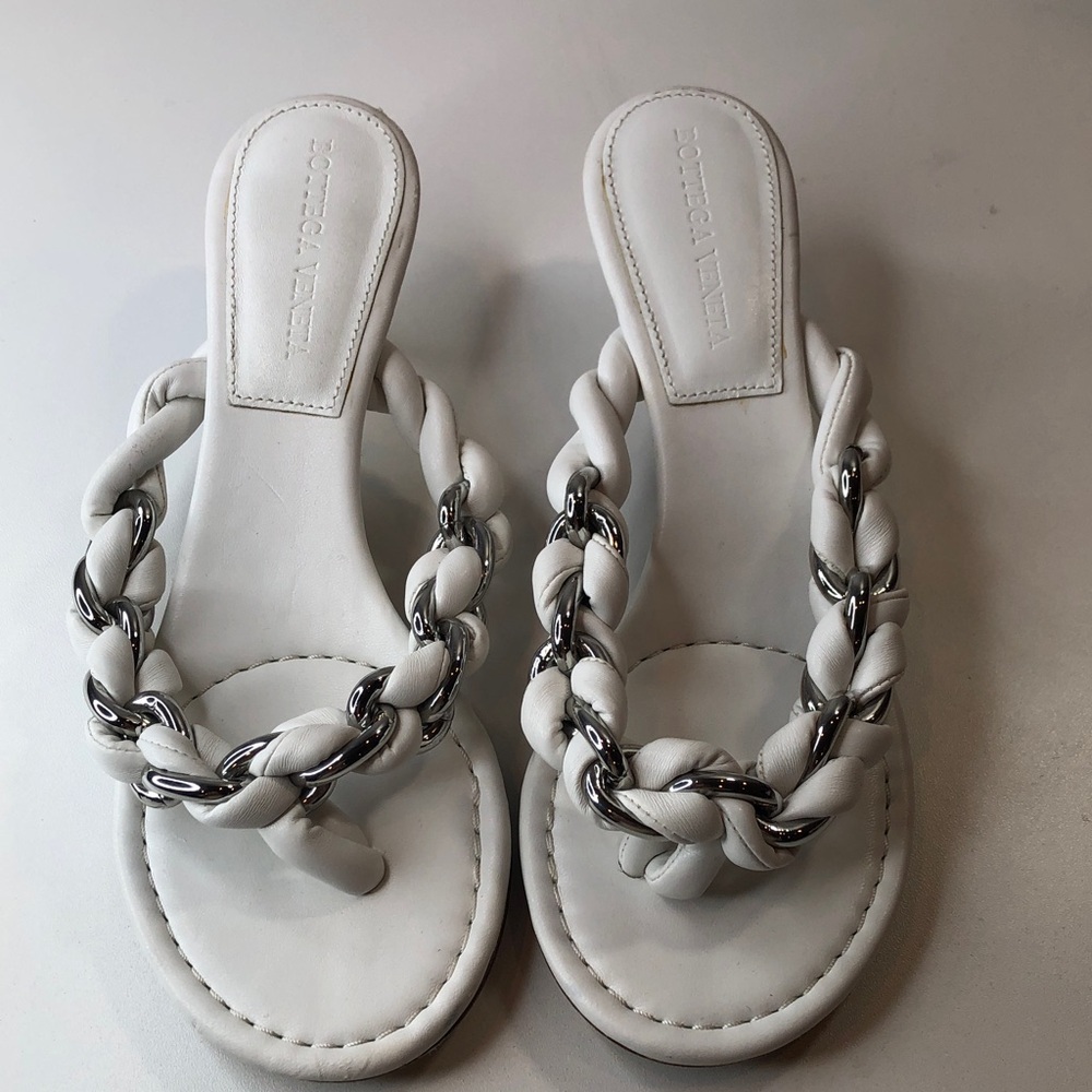 Bottega Veneta White Braided Chain Leather Thong Sandals